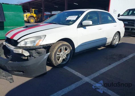 2007 Honda Accord 2.4 Vp z USA, uszkodzony, nr VIN 1HGCM56127A074637